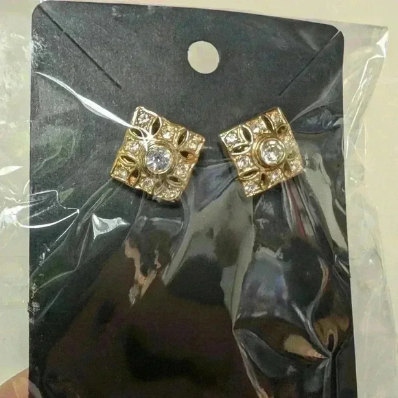 Vintage goldtone with rhinestone gems  earrings - Picture 1 of 7